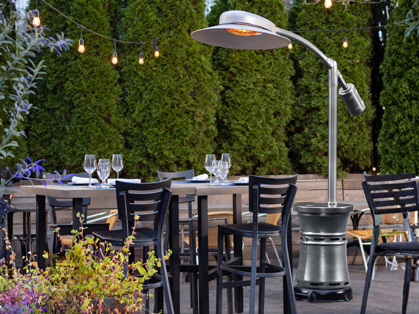 32,000 BTU Arc Cantilever Infrared Patio Heater